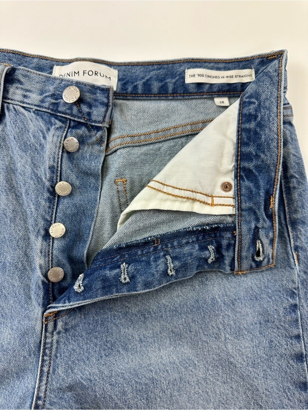 Aritzia Denim Forum The 90s cinched HiRise Straight leg jeans 28in waist cotton - Picture 5 of 16